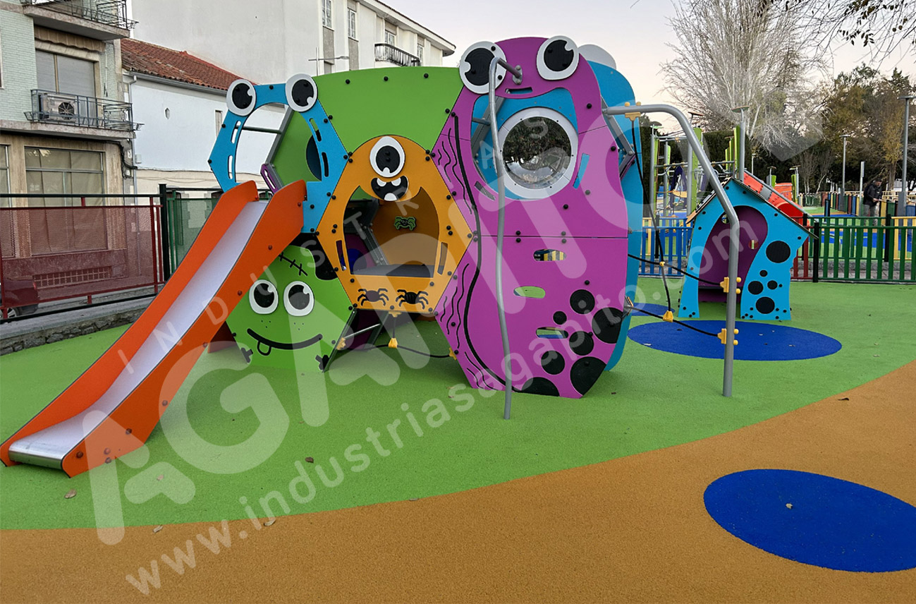 area infantil spooky tribox inclusiva silla riedas