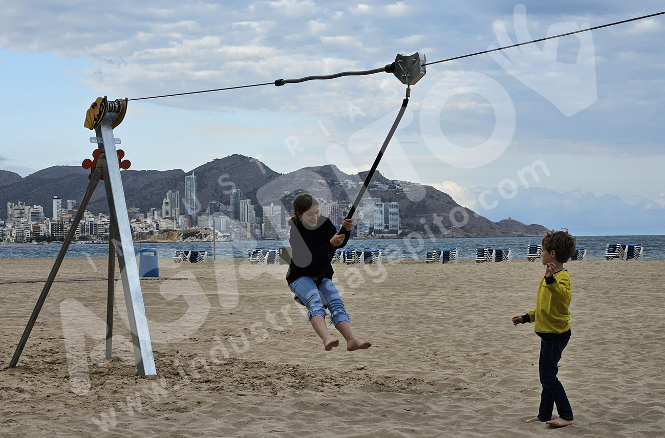 benidorm tirolina playa agapito